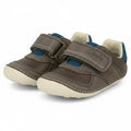 Clarks Clarks Δερμάτινα Παιδικά Ανατομικά Μποτάκια για Αγόρια Γκρι Αγκαλιάς Αγόρι / Prenatal Boys clarks-baby-booties-pair-45-degree
